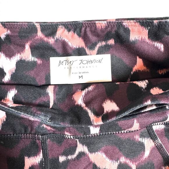 Betsey Johnson performance leggings Black/Merlot NWT Sz M - Picture 4 of 7